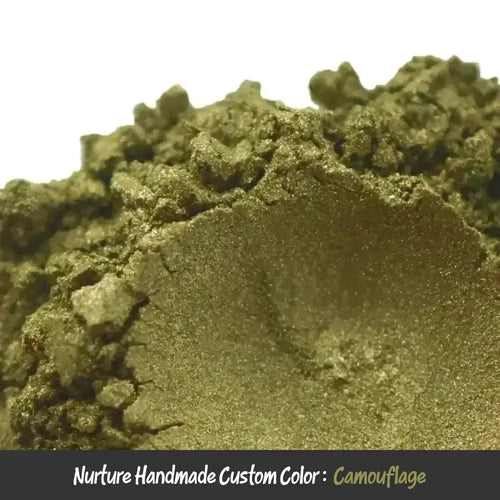 Camouflage Green Gold Mica: shimmering olive green metallic powder