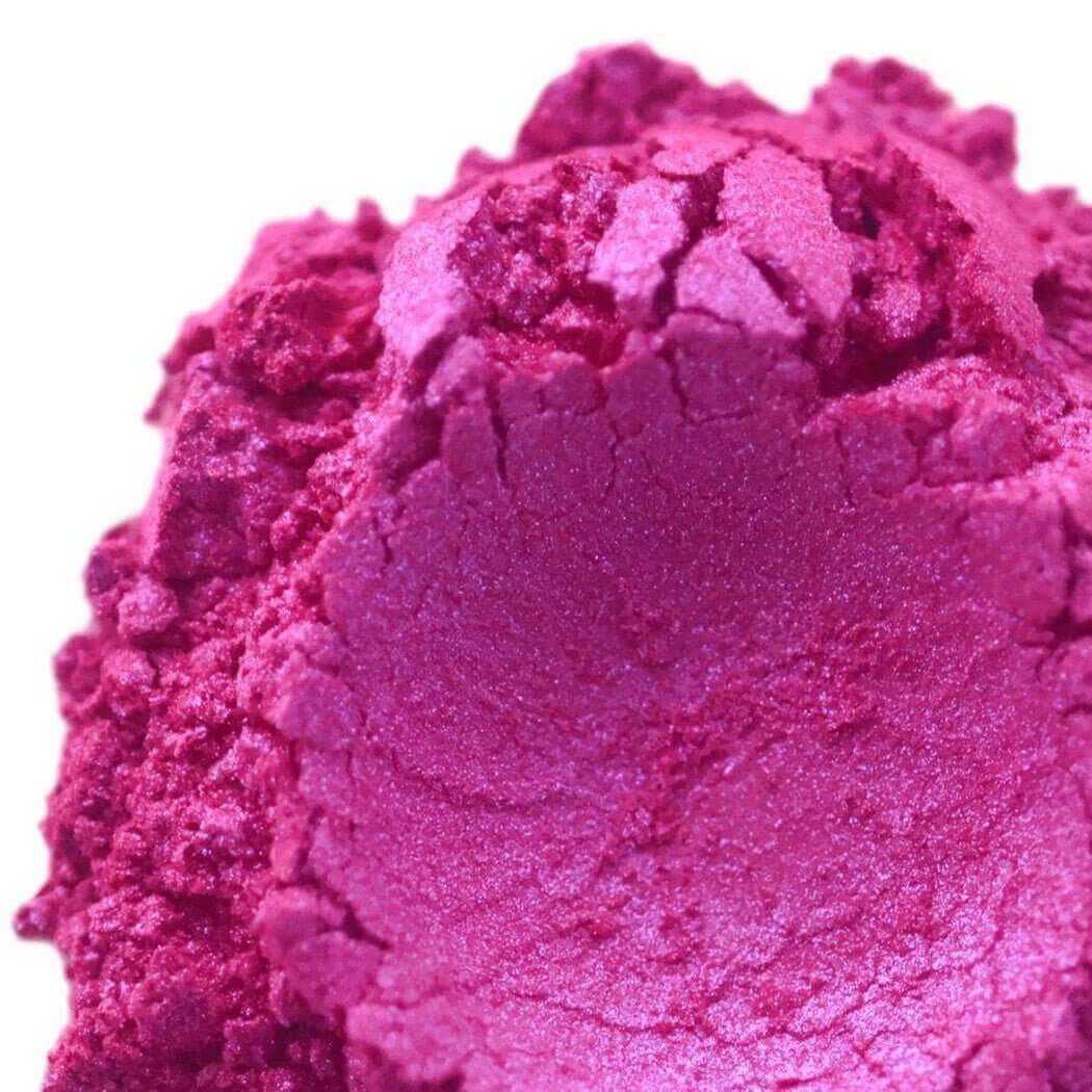 Shimmery pink pigment in a powdered form, ideal for handmade cosmetics and nurturing skin care products