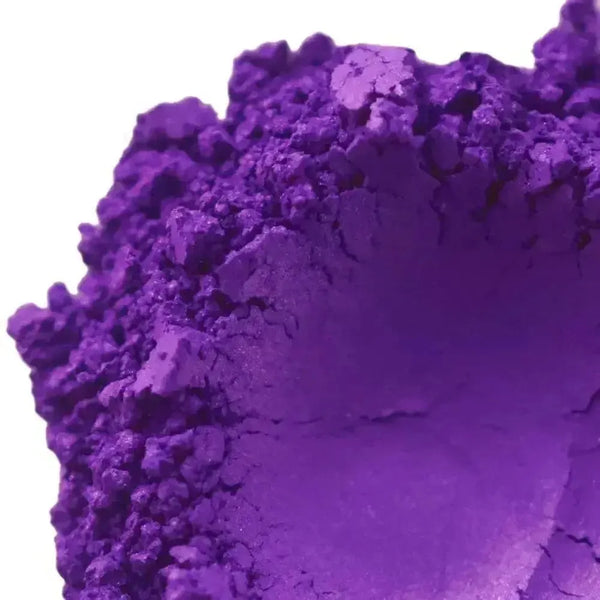 Vibrant purple mica blend showcasing rich texture for makeup and DIY projects, perfect for a glamorous touch.