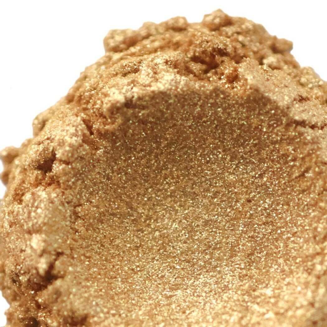 Gold shimmery natural handmade eyeshadow close-up - Nurture Handmade